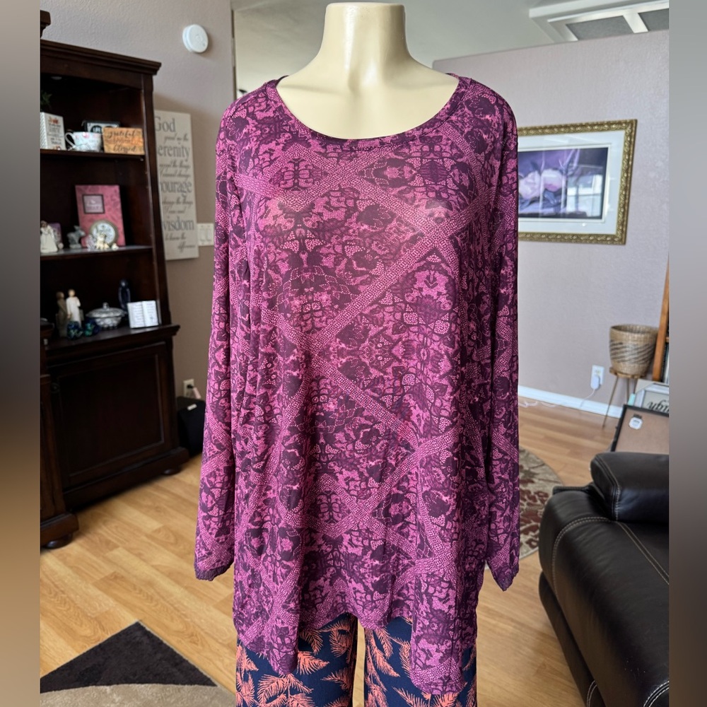 Logo Layers sheer red long sleeve tunic-size XXL